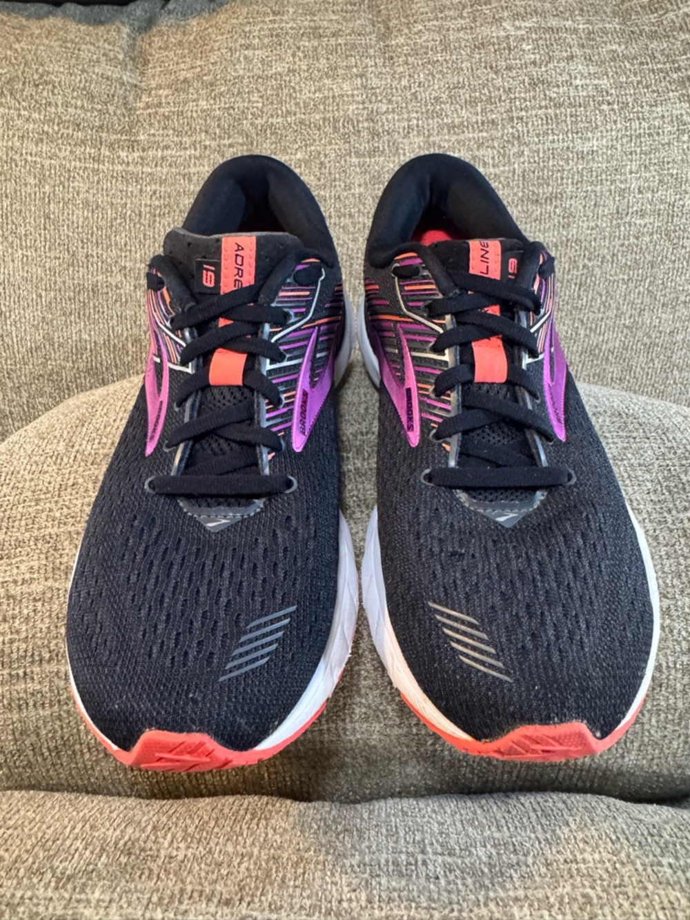 Brooks Adrenaline GTS 19 Women’s Running Shoes Black Purple and Coral Size 9 - Picture 3 of 11